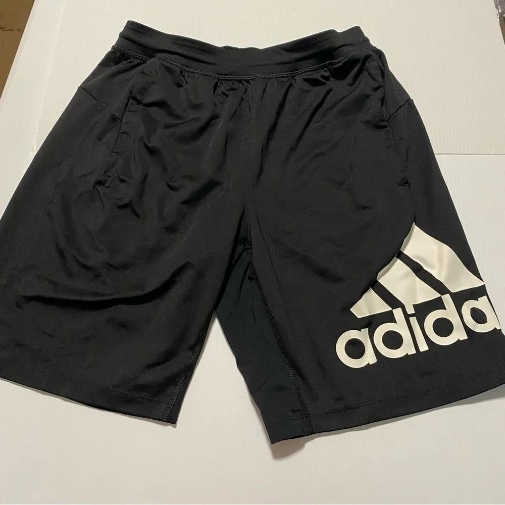 Adidas mens black stretchy athletic shorts running sports  9” Small